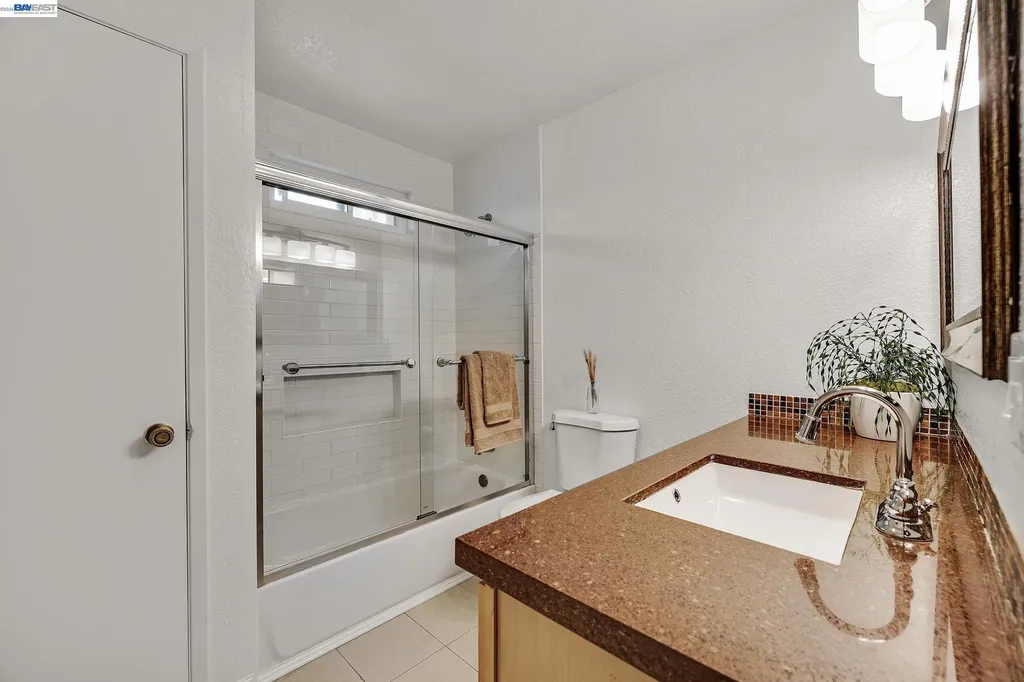 27427 Stoneridge Court Hayward CA 94544