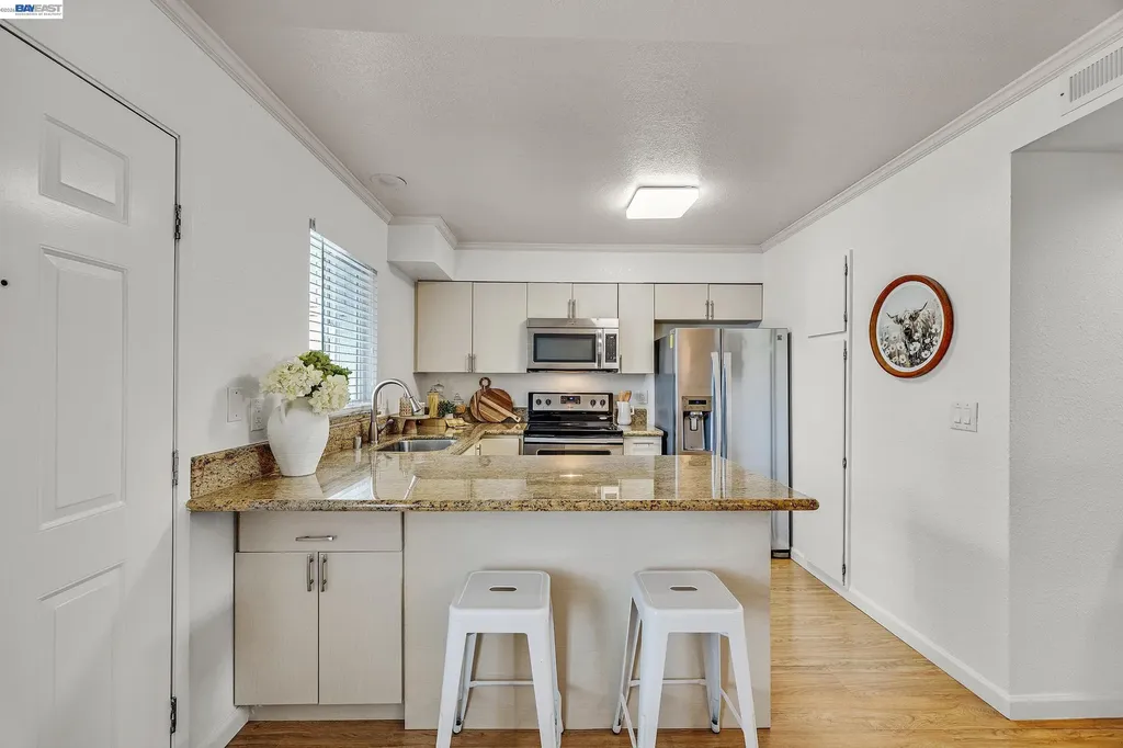 27427 Stoneridge Court Hayward CA 94544