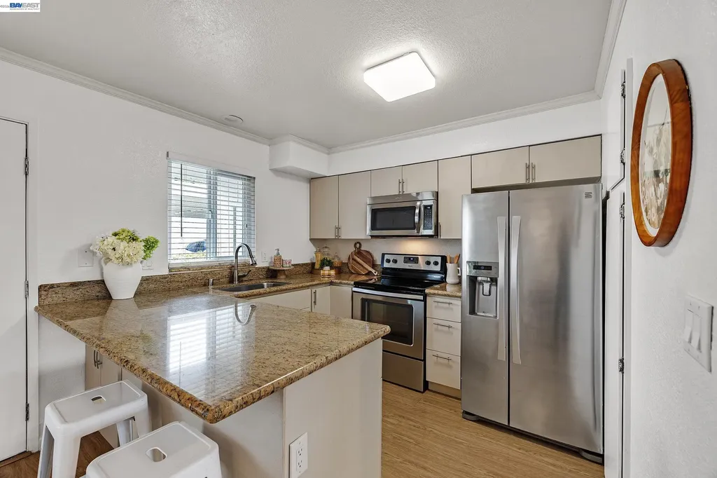 27427 Stoneridge Court Hayward CA 94544