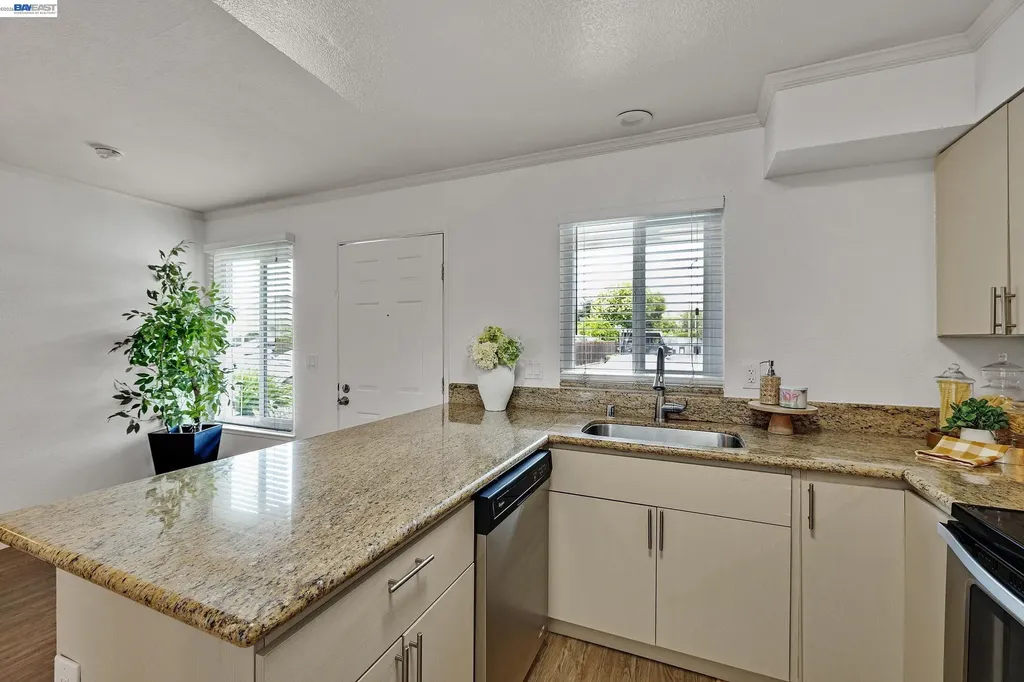 27427 Stoneridge Court Hayward CA 94544