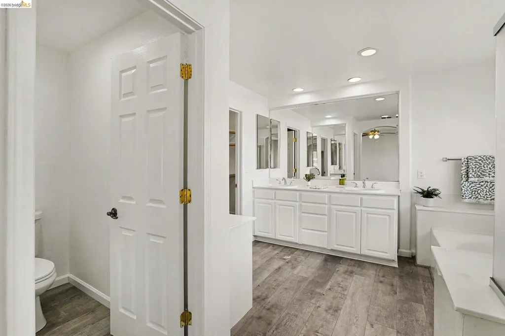 217 Sussex Discovery Bay CA 94505