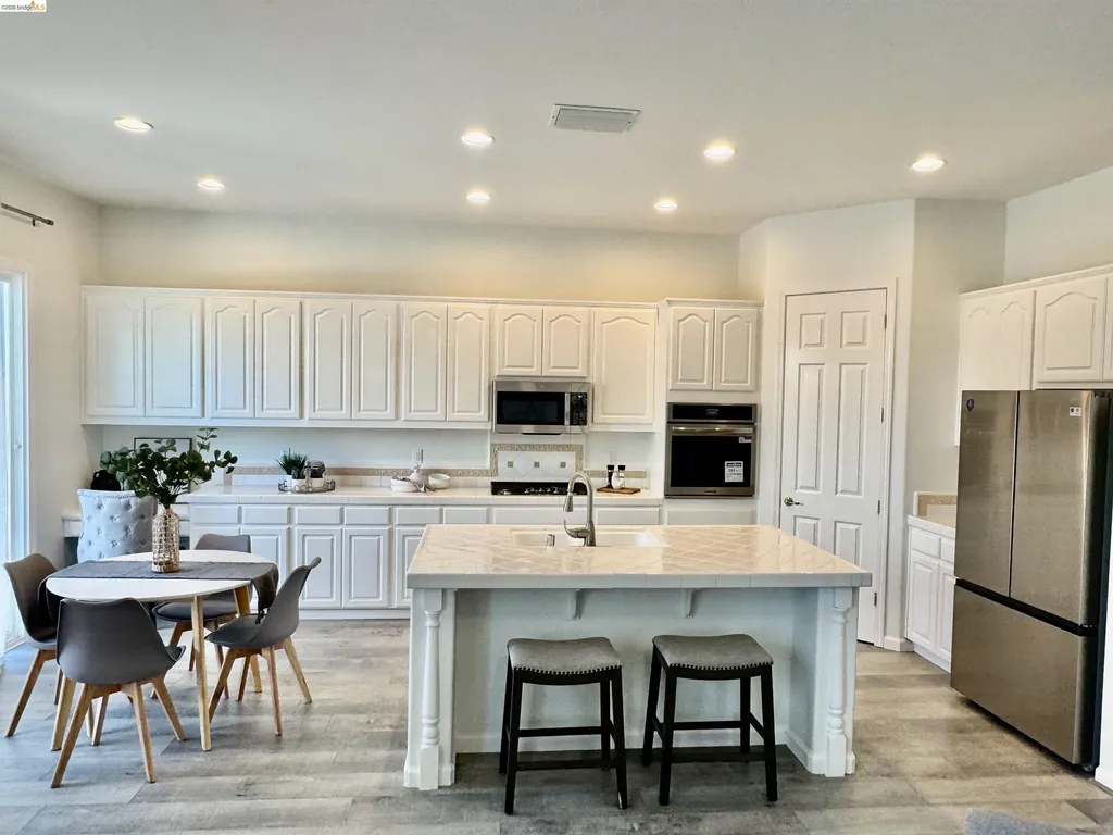 217 Sussex Discovery Bay CA 94505