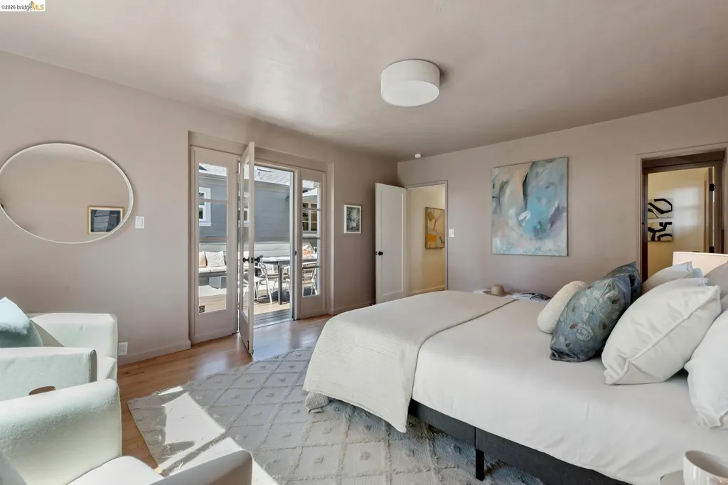 2339 Thackeray Drive Oakland CA 94611