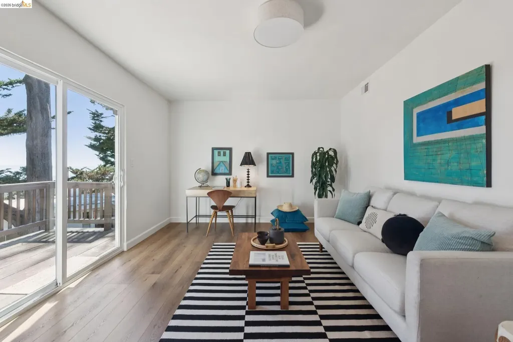 2339 Thackeray Drive Oakland CA 94611