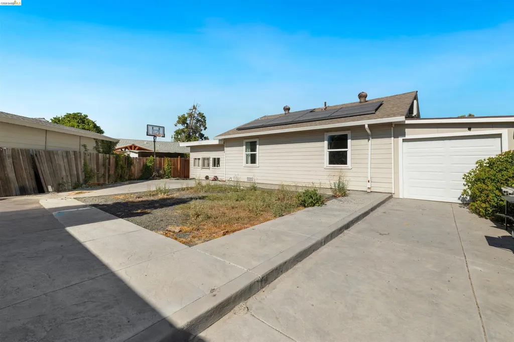 1126 Medanos Street Antioch CA 94509