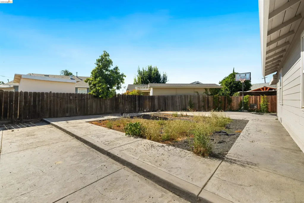1126 Medanos Street Antioch CA 94509