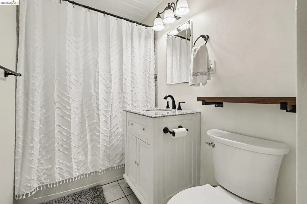 2889 Gillet Avenue Concord CA 94520