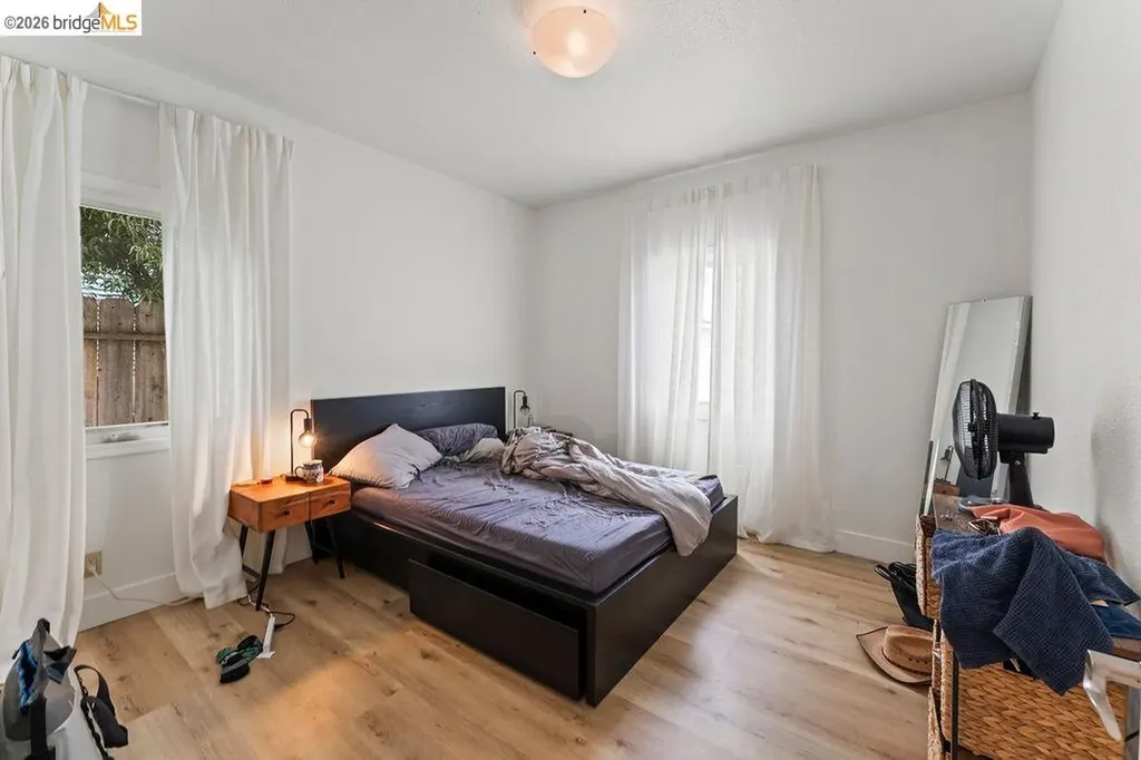 74 Pearl Street Oakland CA 94611
