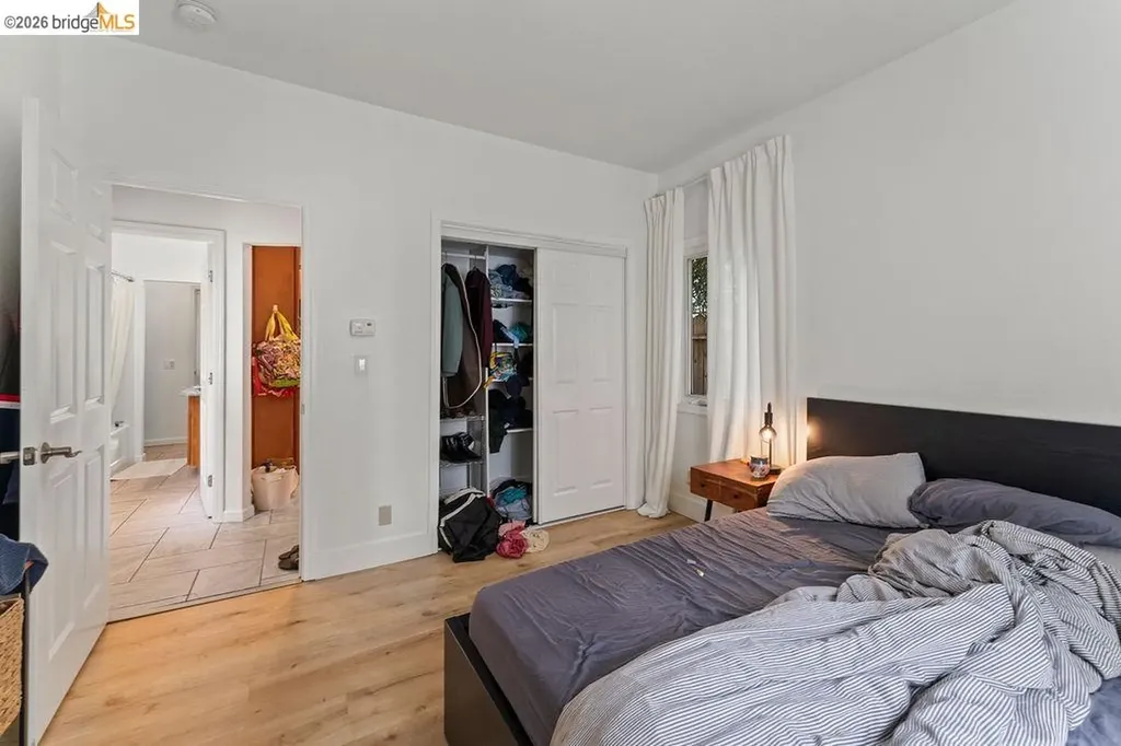 74 Pearl Street Oakland CA 94611