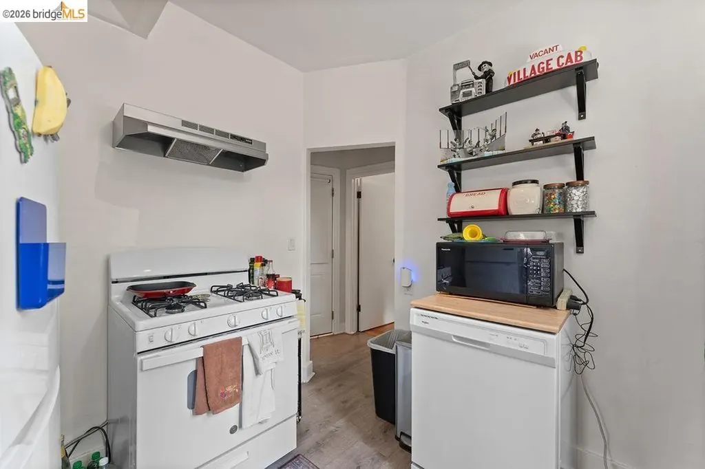 74 Pearl Street Oakland CA 94611