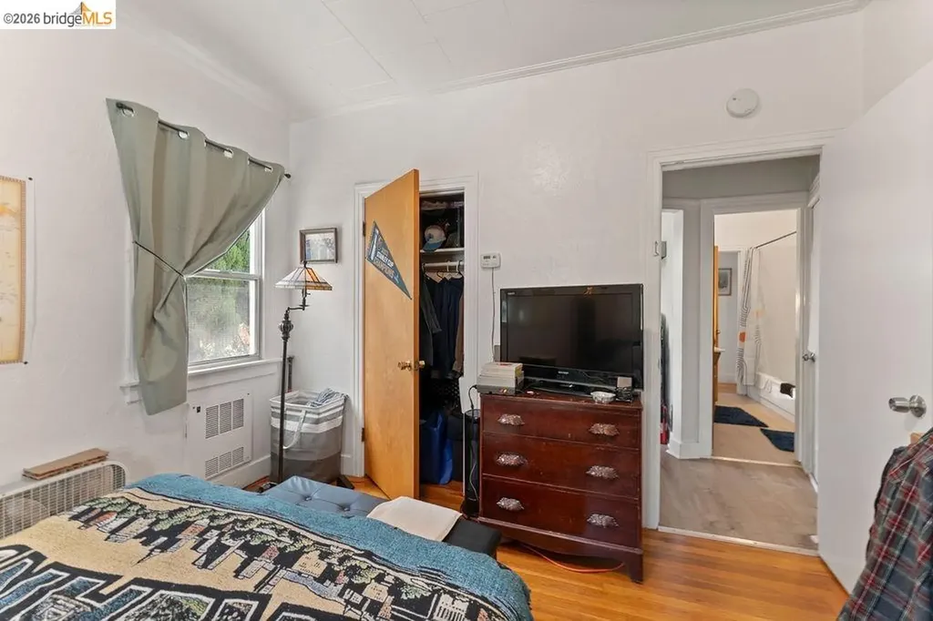 74 Pearl Street Oakland CA 94611