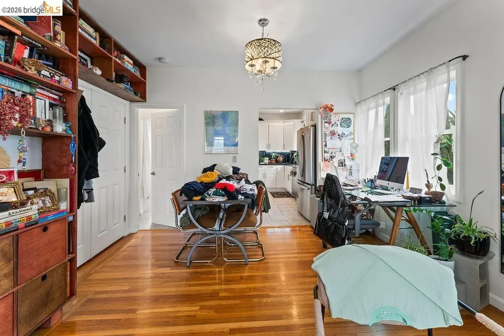 74 Pearl Street Oakland CA 94611