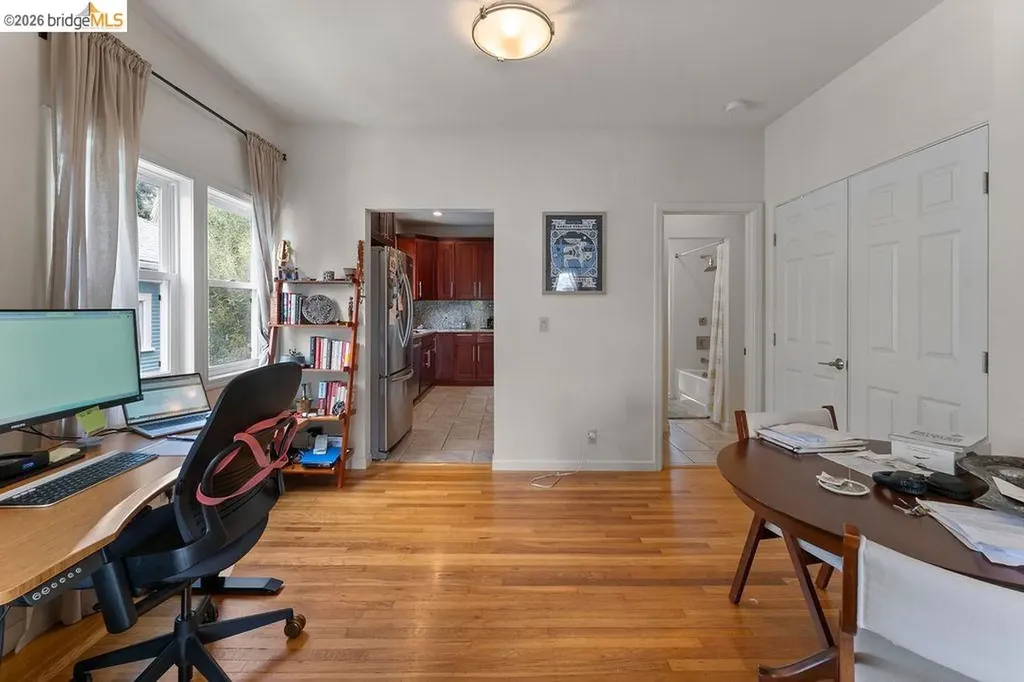 74 Pearl Street Oakland CA 94611
