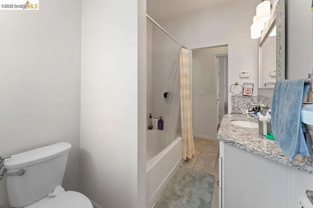 74 Pearl Street Oakland CA 94611