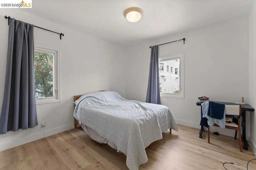 74 Pearl Street Oakland CA 94611