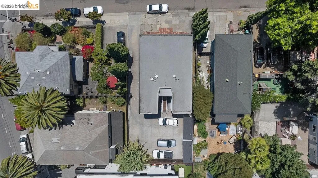 74 Pearl Street Oakland CA 94611