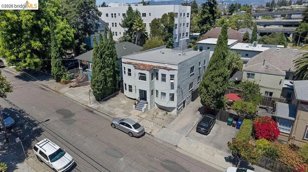 74 Pearl Street Oakland CA 94611