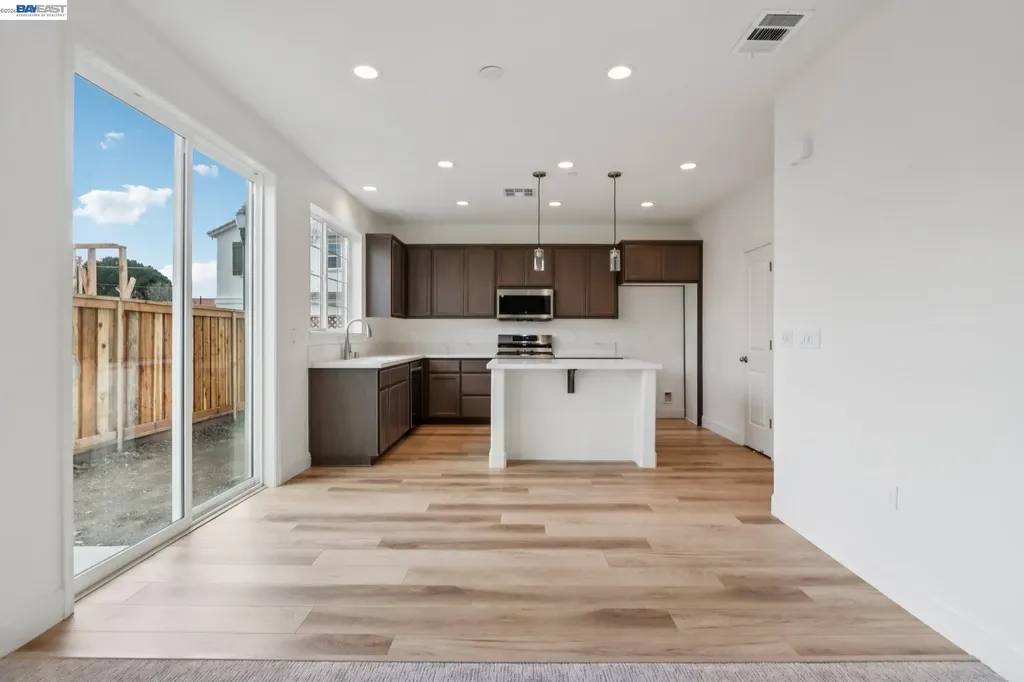 238 Mindy Way Pittsburg CA 94565