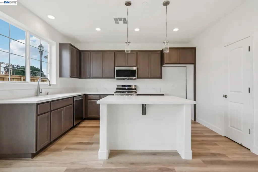 238 Mindy Way Pittsburg CA 94565