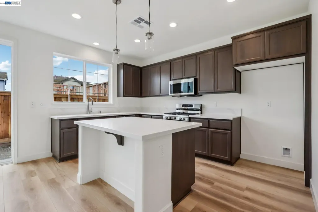 238 Mindy Way Pittsburg CA 94565