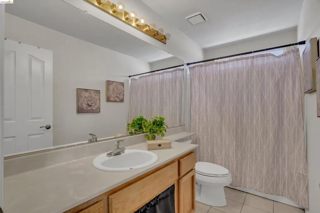 4151 Blossom Court Oakley CA 94561