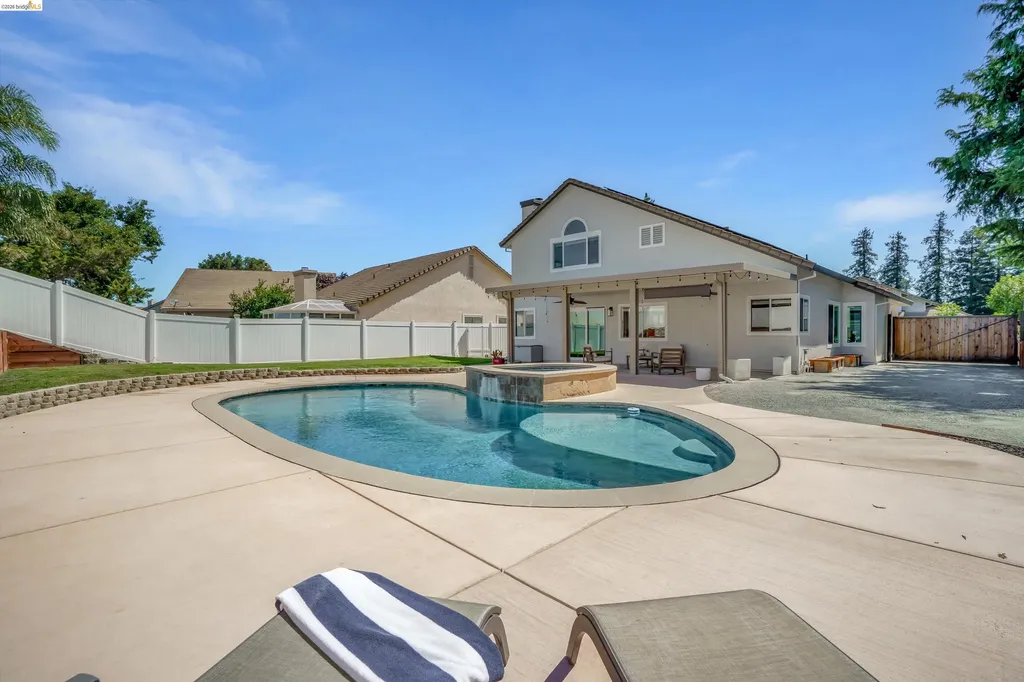 4151 Blossom Court Oakley CA 94561