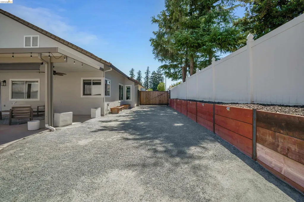 4151 Blossom Court Oakley CA 94561