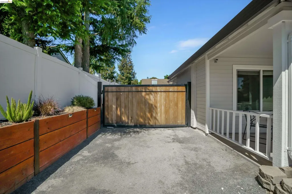 4151 Blossom Court Oakley CA 94561