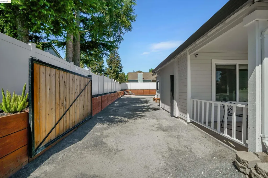 4151 Blossom Court Oakley CA 94561
