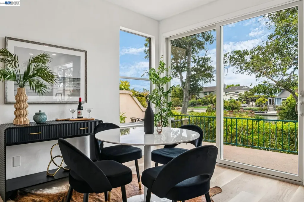 119 Diapian Bay Alameda CA 94502