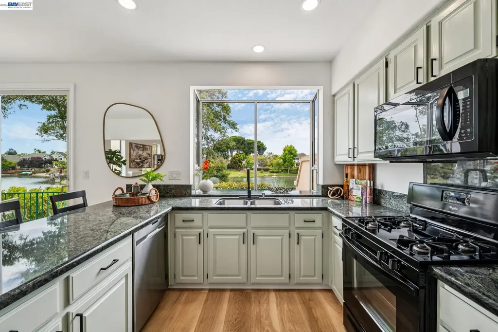 119 Diapian Bay Alameda CA 94502