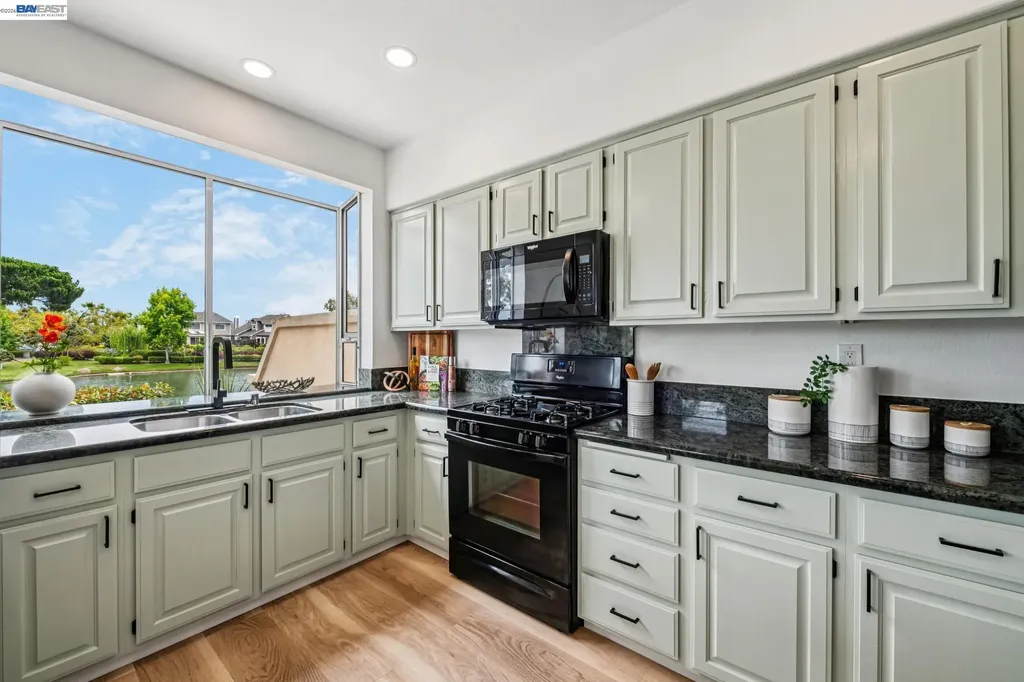 119 Diapian Bay Alameda CA 94502