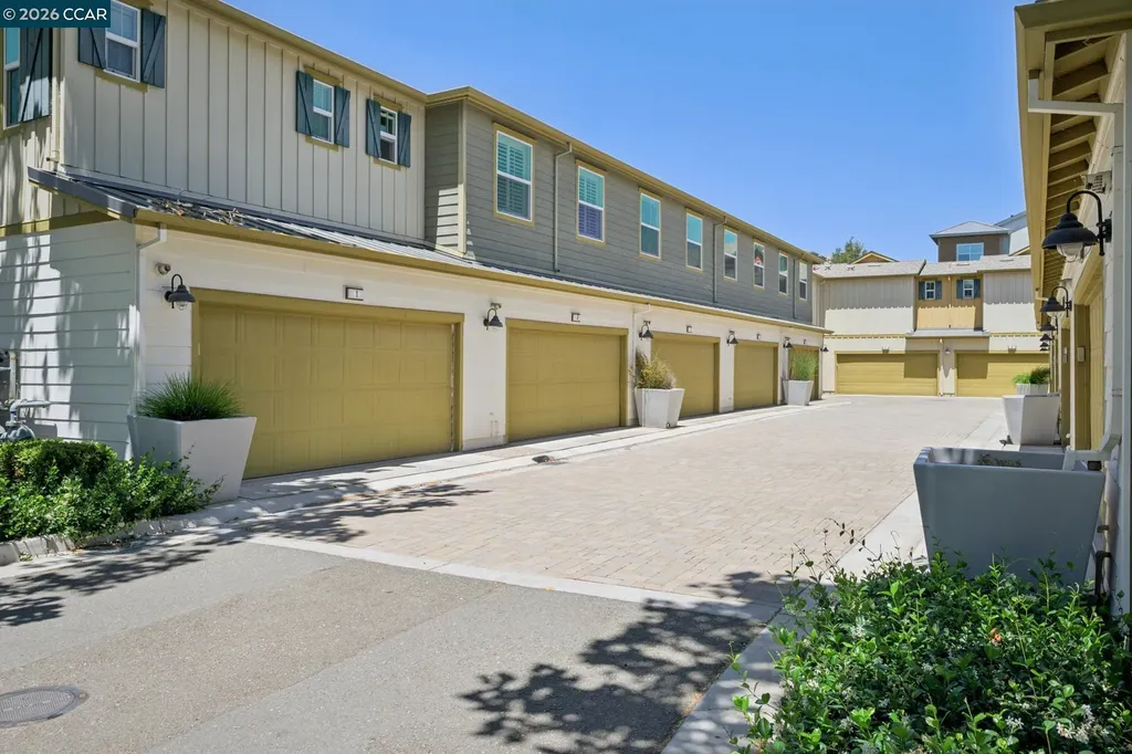 418 Persimmon Common Livermore CA 94551