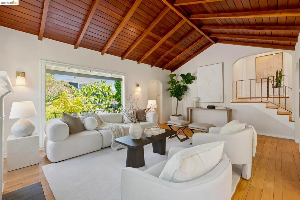 1849 Brentwood Road Oakland CA 94602