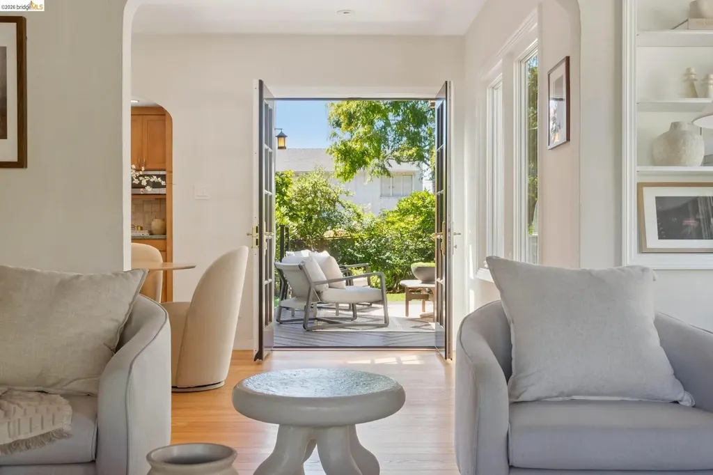 1849 Brentwood Road Oakland CA 94602