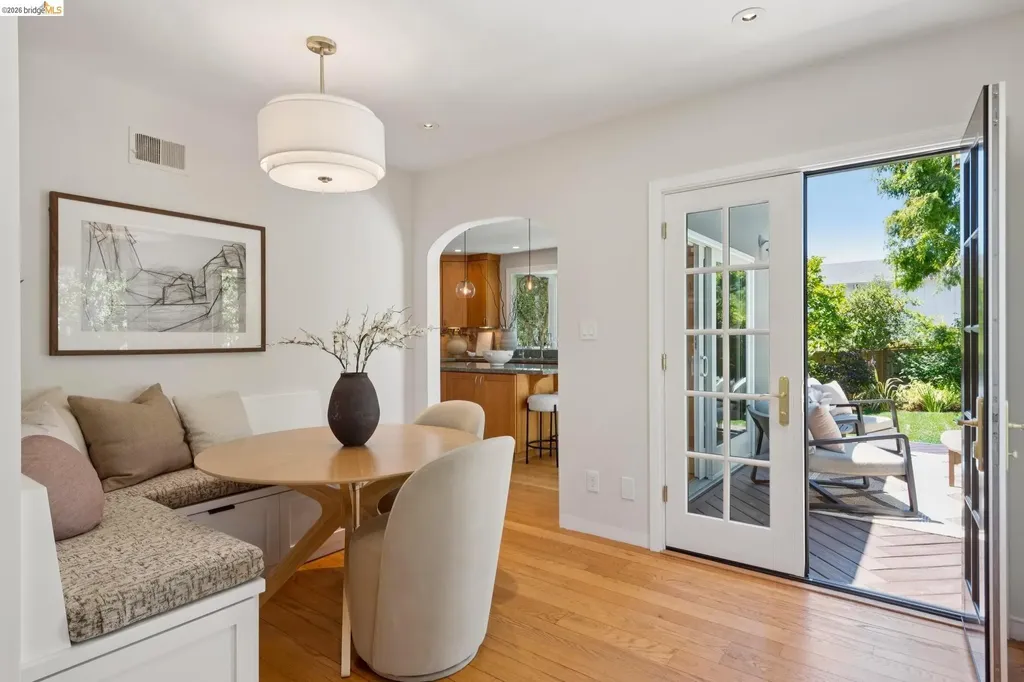 1849 Brentwood Road Oakland CA 94602