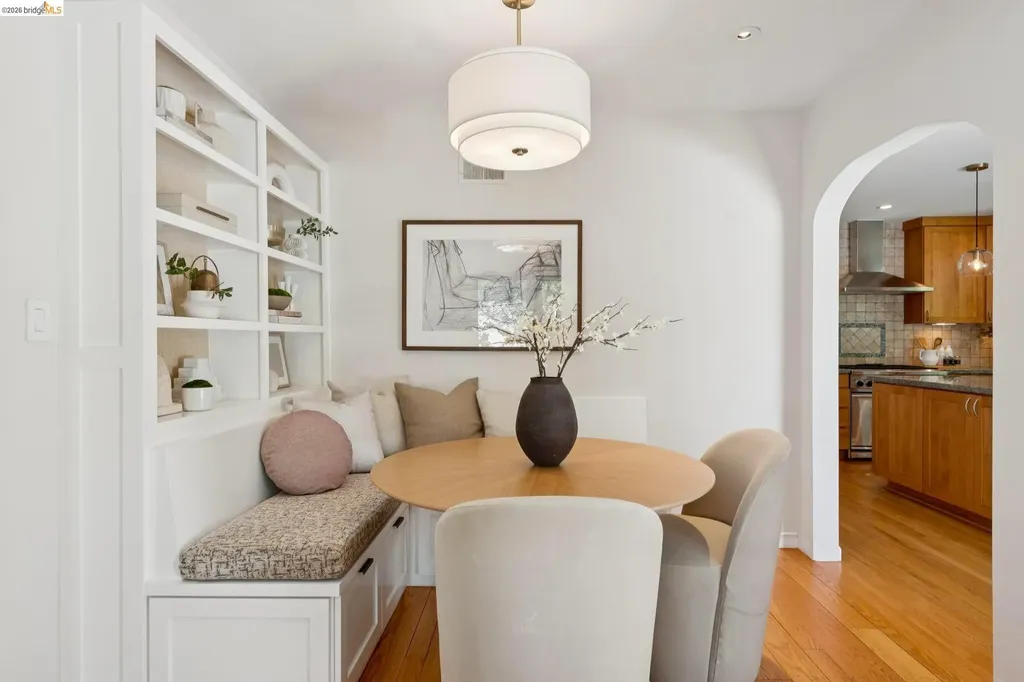 1849 Brentwood Road Oakland CA 94602