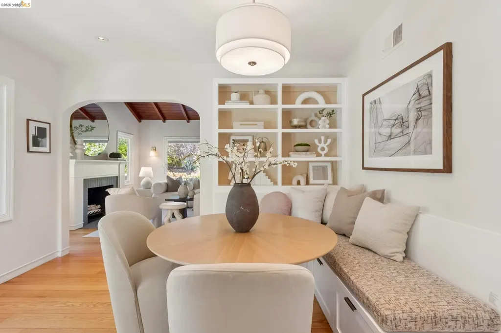 1849 Brentwood Road Oakland CA 94602