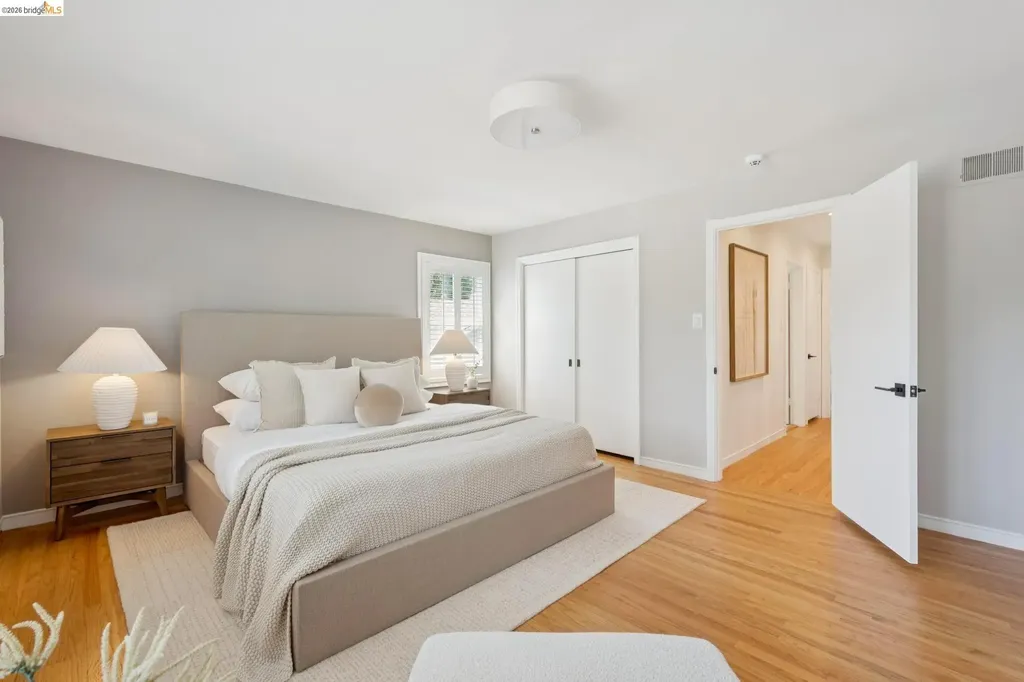 1849 Brentwood Road Oakland CA 94602