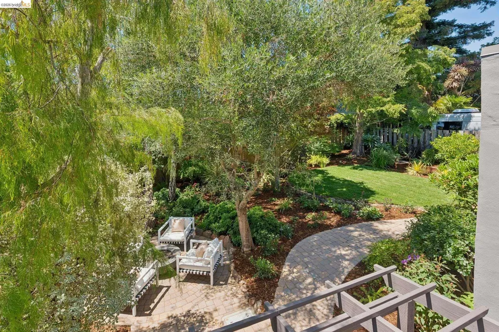 1849 Brentwood Road Oakland CA 94602