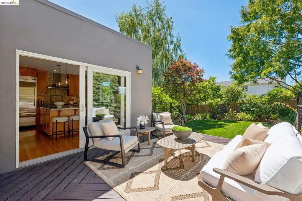 1849 Brentwood Road Oakland CA 94602