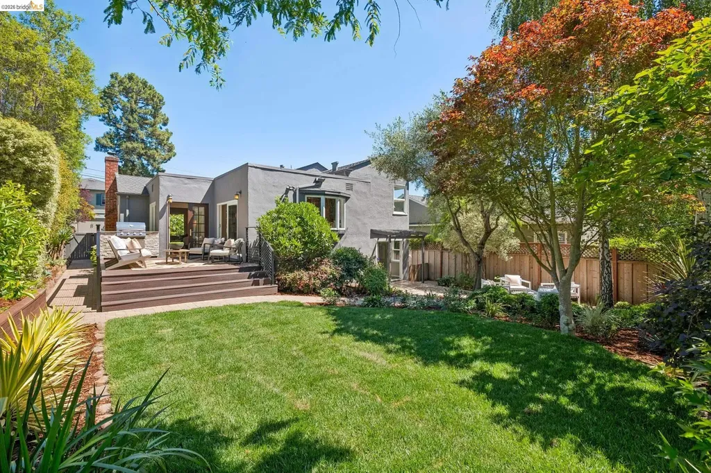 1849 Brentwood Road Oakland CA 94602