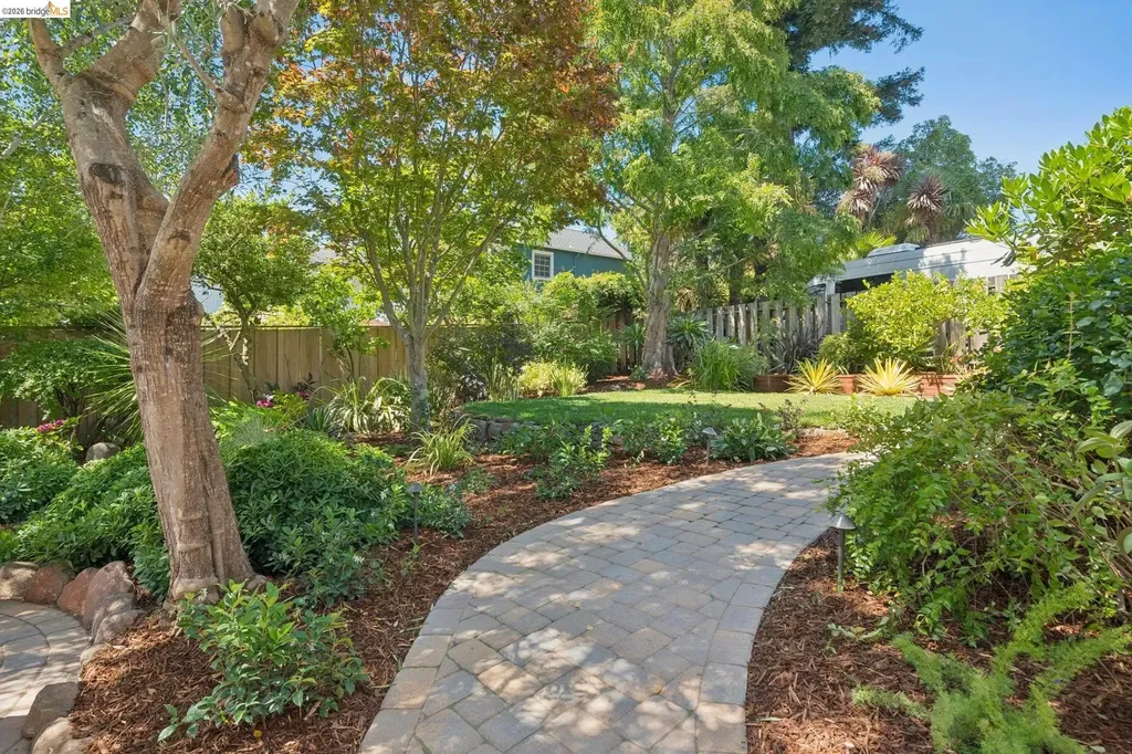1849 Brentwood Road Oakland CA 94602