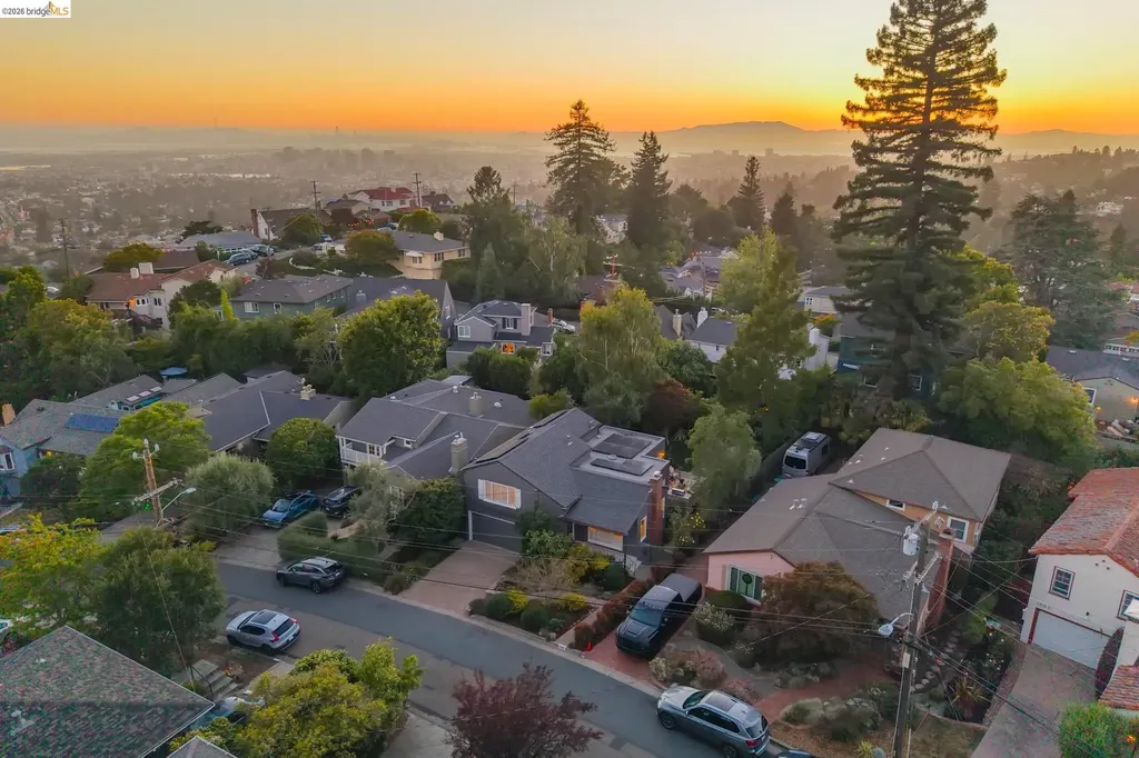 1849 Brentwood Road Oakland CA 94602