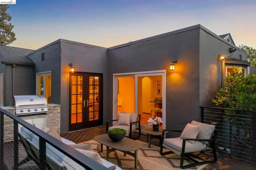 1849 Brentwood Road Oakland CA 94602