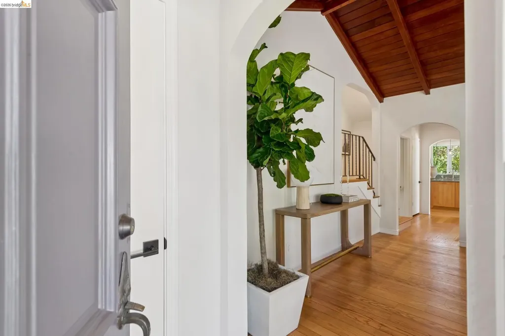 1849 Brentwood Road Oakland CA 94602