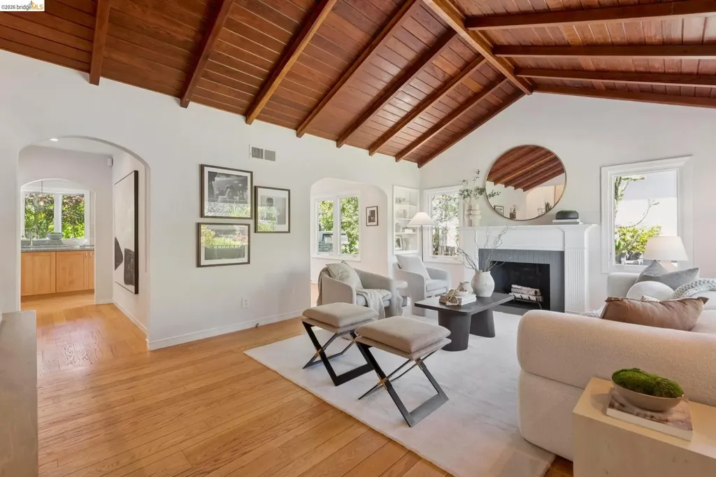 1849 Brentwood Road Oakland CA 94602