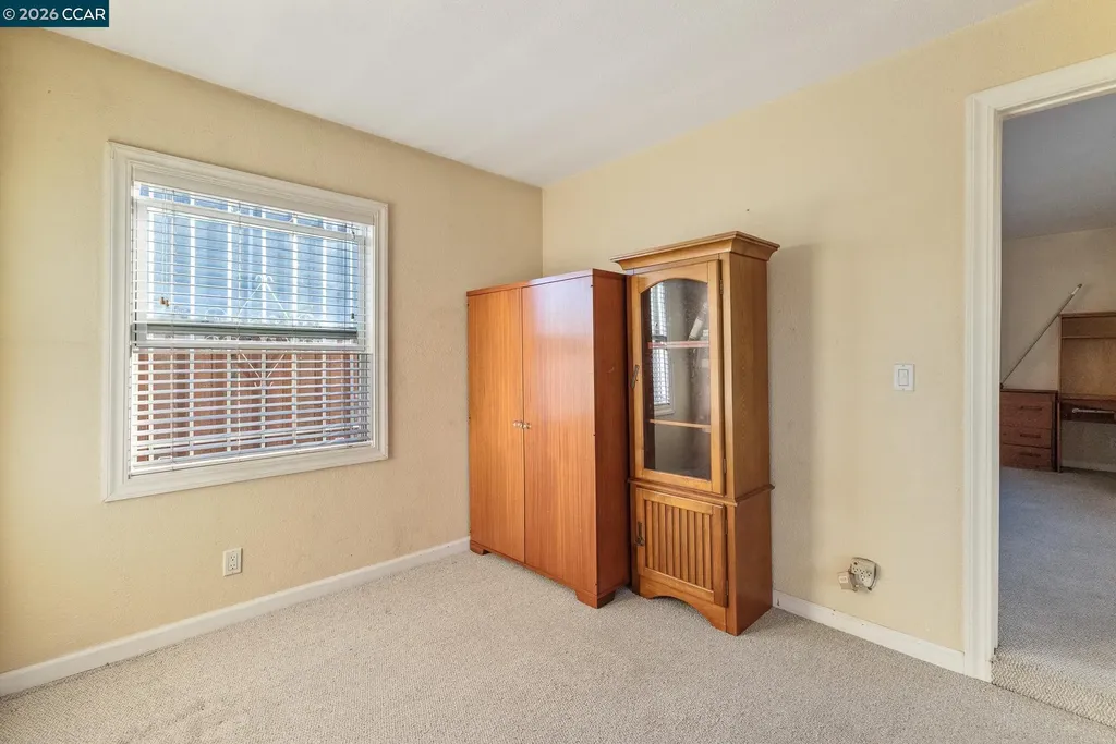 1031 70th Avenue Oakland CA 94621