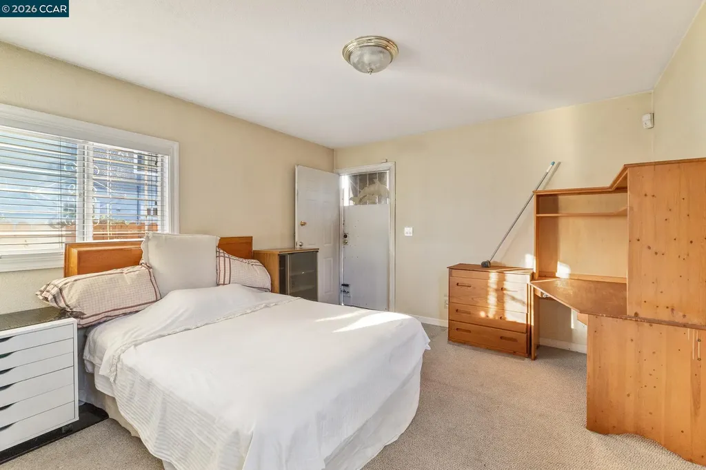 1031 70th Avenue Oakland CA 94621