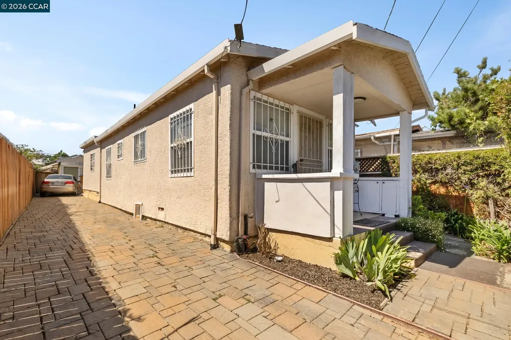 1031 70th Avenue Oakland CA 94621